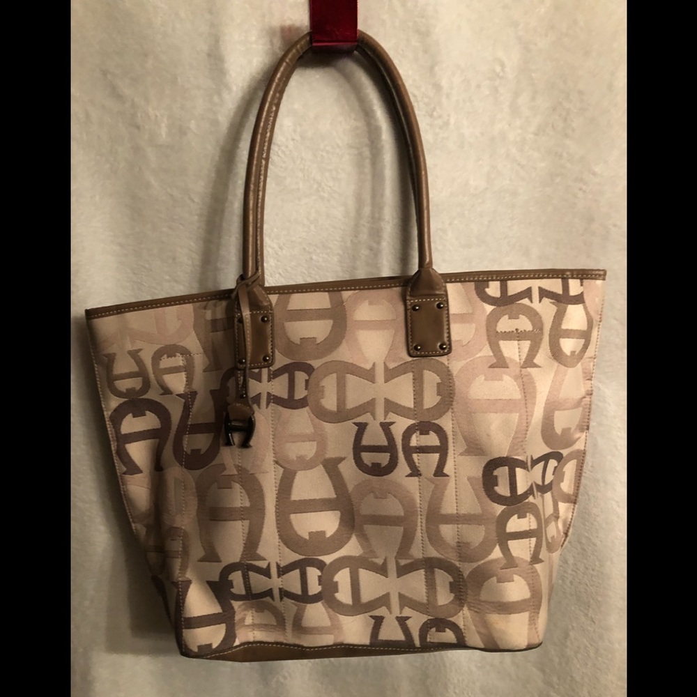 Etienne Aigner tote.
